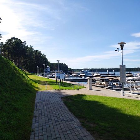 Apartament Bryza Augustow Z Widokiem Na Jezioro Necko Bagian luar foto